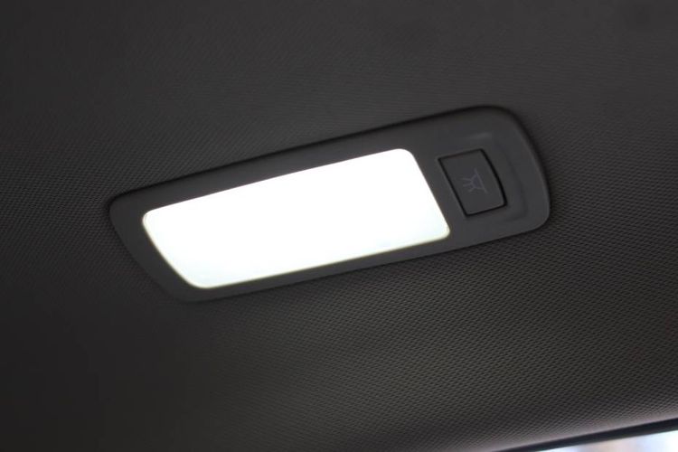 MG Hector Rear Row Roof Mounted Cabin Lamps