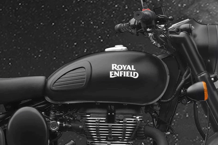 Royal enfield classic 550 on road price hot sale