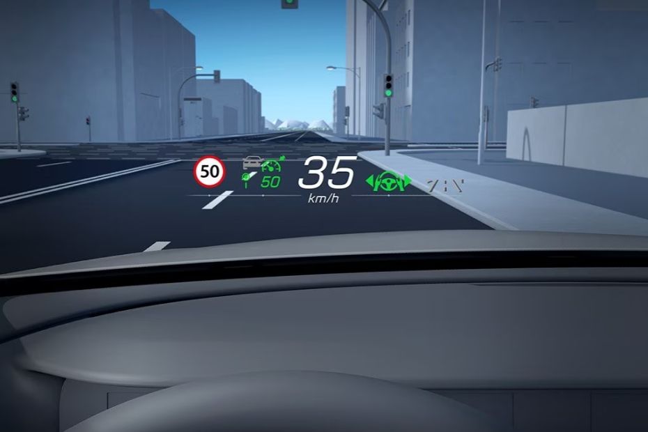 Mercedes-Benz EQE Head-Up Display