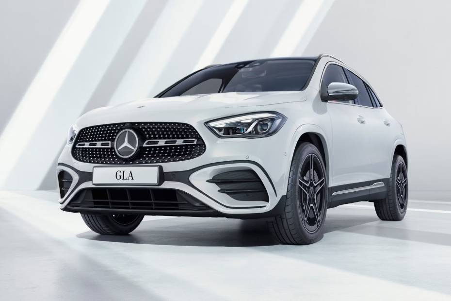 Mercedes Benz GLA Front View