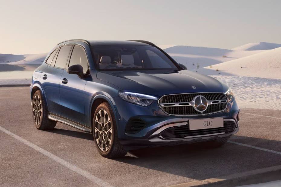 Mercedes-Benz GLC Right Front Three Quarter