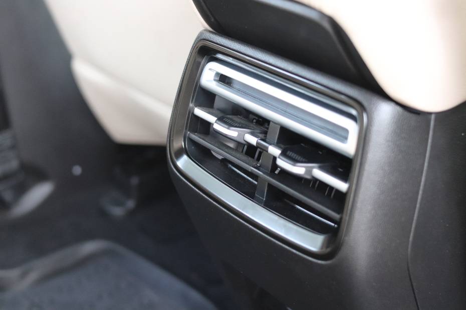 MG Hector Rear Row Air Vent