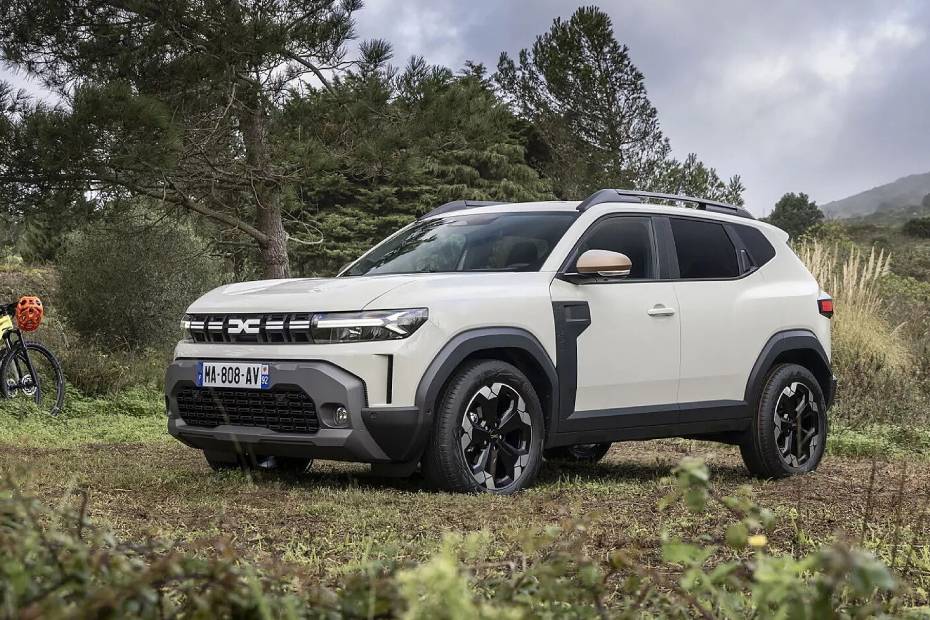 Renault Duster Turbo Left Side Front View