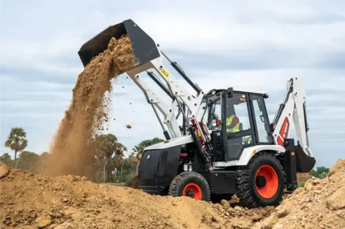 BOBCAT B900