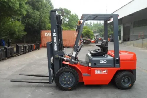 BULL CPCD 30 Forklift truck