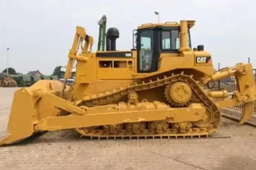 CAT 2004 Dozer
