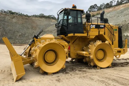 CAT 826K Compactor