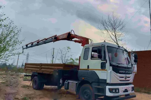 Century Cranes CCT02E2 Crane