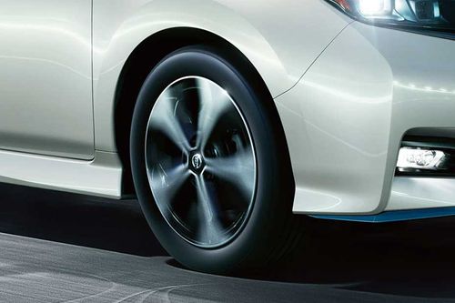Nissan Leaf Wheel