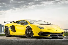 Lamborghini एवेंटाडोर
