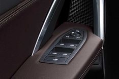 BMW iX1 door controls