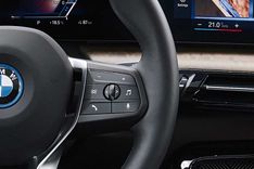 BMW iX1 steering right control