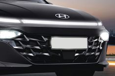 Hyundai_Verna_front-grille