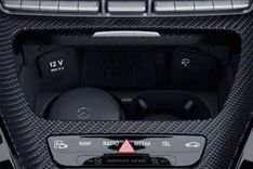 Mercedes-AMG-GT63-S-E_cup-holder