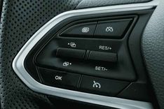 MG Hector Plus Steering Control