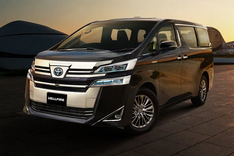 Toyota-Vellfire front View
