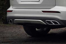 Volvo-V60-Cross-Country-exhaust-pipe