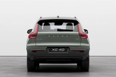 Volvo-XC40-rear-view