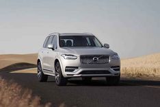 Volvo XC90 Right Side Front View