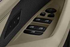 BMW i4 door controls