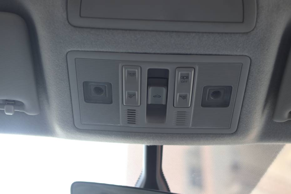 Volkswagen Taigun Roof Mounted Controls/Sunroof & Cabin Light Controls